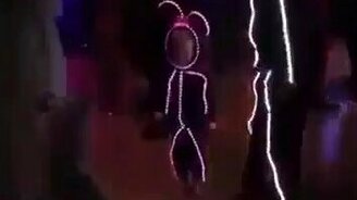 Костюм ночного пешехода - смотреть видео (0:36)