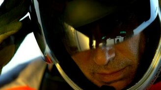 Полёт с ранцем-крылом над Дубаем - смотреть видео (11:52)