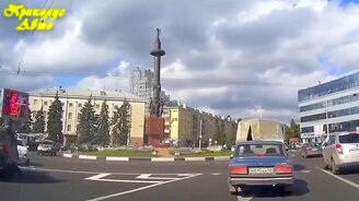 Чудаки за рулём - смотреть видео (6:26)