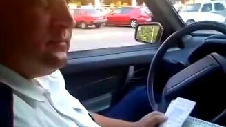 Грамотная женщина против ДПС-ника - смотреть видео (3:19)