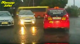 Запомнившиеся дорожно-транспортные происшествия - смотреть видео (6:27)