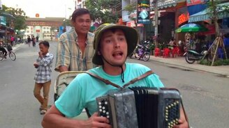 "Поворачивай к чёрту" во Вьетнаме - смотреть видео (2:49)