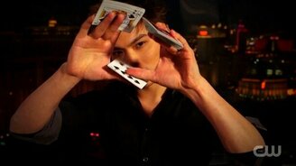 Эффектные карточные фокусы - смотреть видео (10:04)