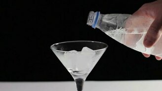 Моментальная заморозка воды - как это? - смотреть видео (2:28)