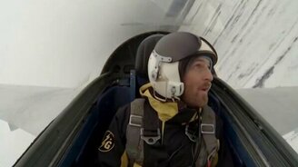 На предельно малой высоте - смотреть видео (3:09)