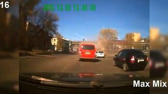 Грузовики понесло - смотреть видео (5:53)