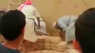 Кладка кирпича по-арабски - смотреть видео (0:30)