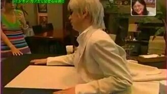 Человек в столе - смотреть видео (2:46)