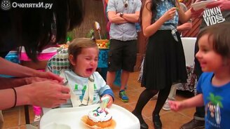 Десятка весёлых моментов с дней рождения - смотреть видео (4:32)