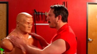 Как правильно бить головой - смотреть видео (1:58)