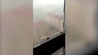 На кране во время бури - смотреть видео (1:14)