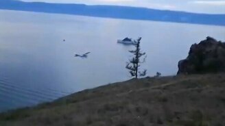 Крушение самолёта на Байкале - смотреть видео (0:10)