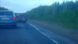 И он ещё ездит! - смотреть видео (1:39)