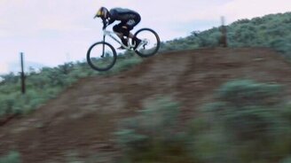 Вверх и вниз по холмам на велике - смотреть видео (1:40)