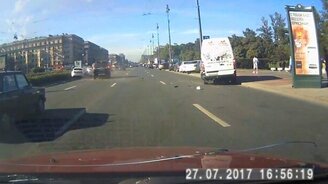 Два гонщика нашли свою судьбу - смотреть видео (0:21)