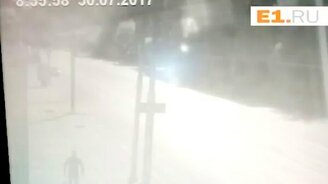 Родился в рубашке! - смотреть видео (0:33)