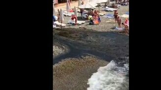 Ливнёвка потекла в море - смотреть видео (1:42)