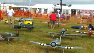 Выставка радиоуправляемых моделей самолётов - смотреть видео (14:45)
