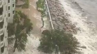 Сильнейший тайфун - смотреть видео (1:12)