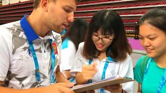 Как непросты русские фамилия и имена! - смотреть видео (1:25)