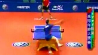 Один злится, другой наслаждается - смотреть видео (1:06)