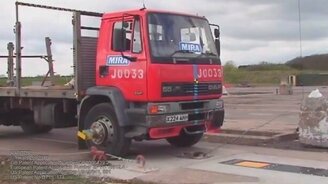 Как принудительно остановить грузовик - смотреть видео (4:25)