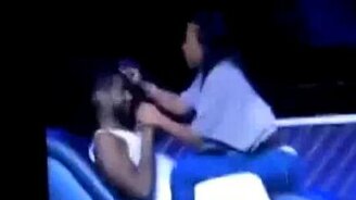 Двинула каблуком по лицу - смотреть видео (1:01)