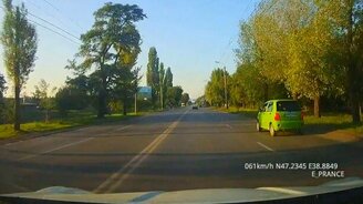 Пешеход-ведьма - смотреть видео (0:49)