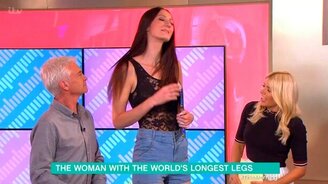 Самая длинноногая россиянка - смотреть видео (3:40)