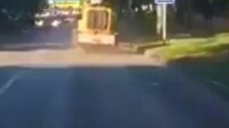 У катка отказали тормоза - смотреть видео (0:47)