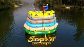 Самый курьёзный сплав по горной реке - смотреть видео (5:02)