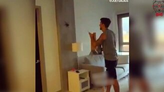 Как поймать паука - смотреть видео (0:14)