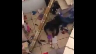 Провал с люстрой - смотреть видео (0:32)