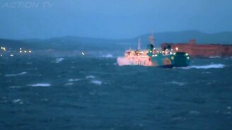 Корабли против шторма - смотреть видео (4:06)