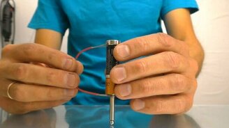 Очень просто и увлекательно о физике - смотреть видео (6:29)