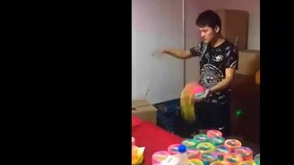 Ну как у такого не купить? - смотреть видео (0:56)