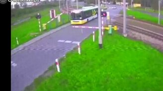 Поезд, остановись! - смотреть видео (0:49)