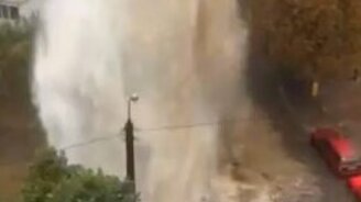 Красивый результат аварии на трубопроводе - смотреть видео (0:56)