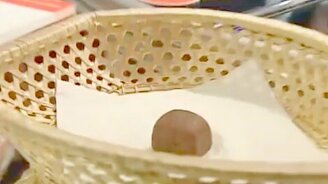 Для кого пекут такие буханки? - смотреть видео (3:52)