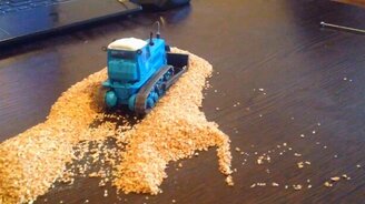 Микроскопический бульдозер-самоделка - смотреть видео (5:13)