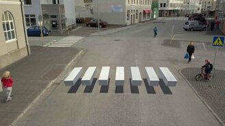 Впечатляющий пешеходный переход - смотреть видео (1:15)