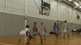 Дальний меткий бросок в корзину - смотреть видео (0:27)