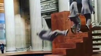 Умиротворяющее выступление с батутом - смотреть видео (1:27)