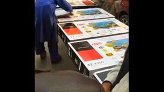 Телевизоры превращаются... - смотреть видео (0:49)