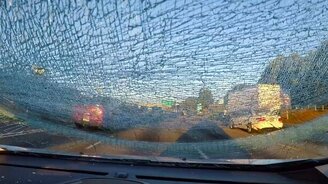 Чем опасны куски резины на дороге - смотреть видео (0:30)