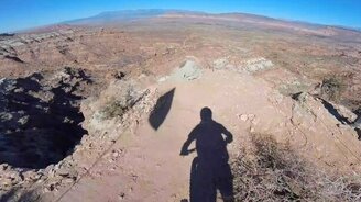 Самый экстремальный спуск с горы - смотреть видео (1:24)