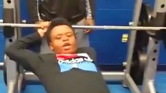 Звук сильной натуги - смотреть видео (0:43)