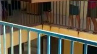 Провальный спуск шкафа - смотреть видео (0:45)