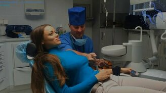 Погружение пациентки в медикаментозный сон - смотреть видео (1:21)