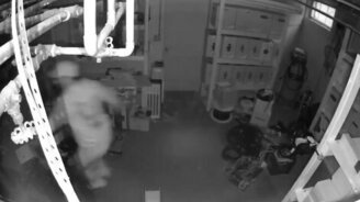 Умело спрятался от спецназа - смотреть видео (0:50)